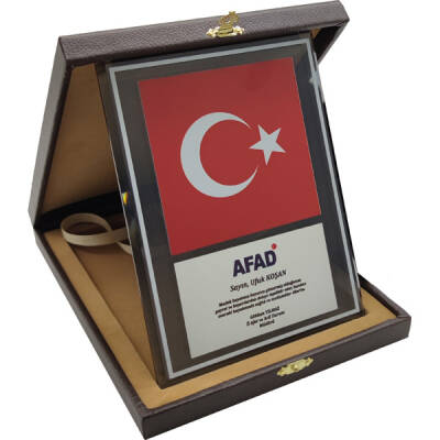 KRİSTAL PLAKET - 1